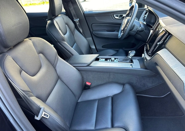 Volvo XC 60 cena 169900 przebieg: 54350, rok produkcji 2018 z Gdańsk małe 211